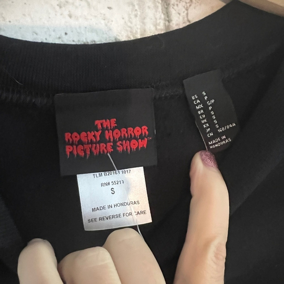 NEW!!! The Rocky Horror Picture Show Lips Crew Neck Sweatshirt Size Small - Picture 4 of 4